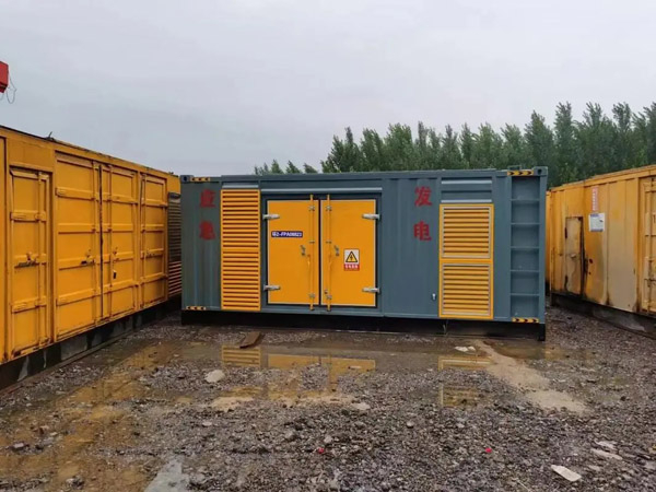 晋城柴油发电机如何判断干式空气滤清器是否需要更换？